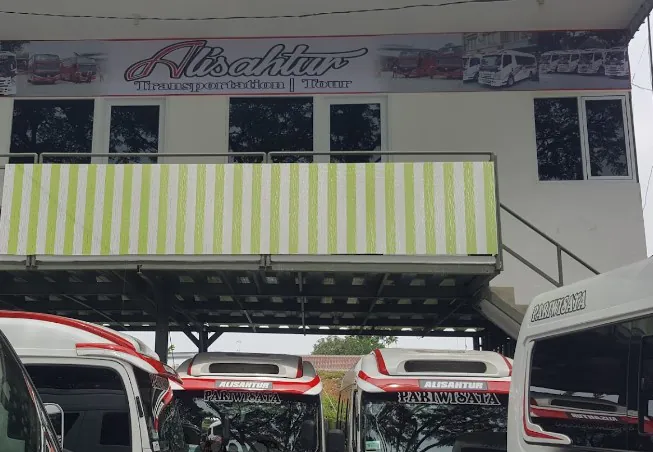10 Tempat Sewa Elf Tangerang, Rental Harga Murah Mulai 900.000