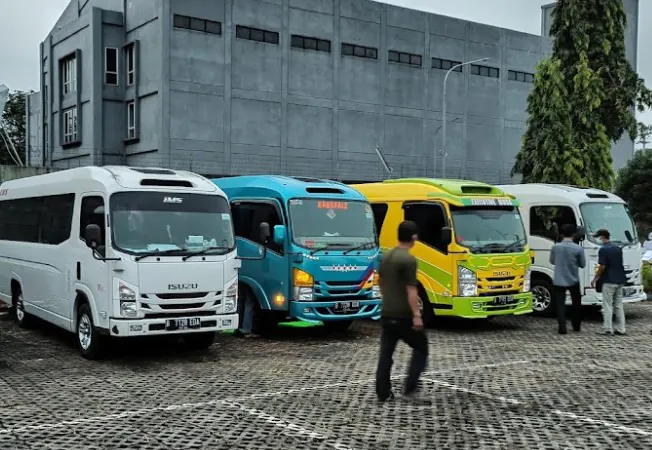 10 Tempat Sewa Mobil Elf di Depok, Rental Harga Murah Mulai 1 Jt Sekitar Cimanggis Dan Sawangan