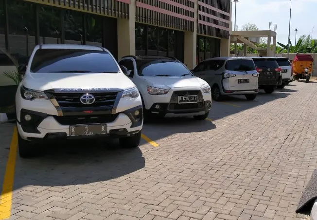 10 Rental Mobil Rembang Jawa Tengah, Harga Sewa Mulai 350.000