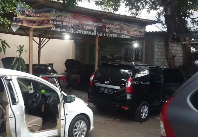 10 Bengkel Variasi Mobil Kediri, Toko Aksesoris Terlengkap