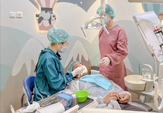 10 Dokter Gigi Anak Bekasi, Harga Murah Rp.199.000, Si Kecil Dijamin Gak Bakal Takut!