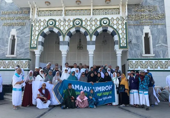 5 Rekomendasi Travel Umroh Jember Terpercaya Dan Amanah, Harga Mulai 27,5 Juta Rupiah