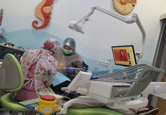 10 Dokter Gigi Anak Bandung, Harga Murah, Rekomendasi Terbaik & Siap Layani BPJS