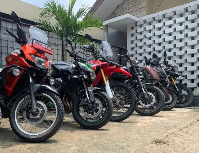 Melon Parung Serab Sewa Motor Tangerang - Photo by Motorplus