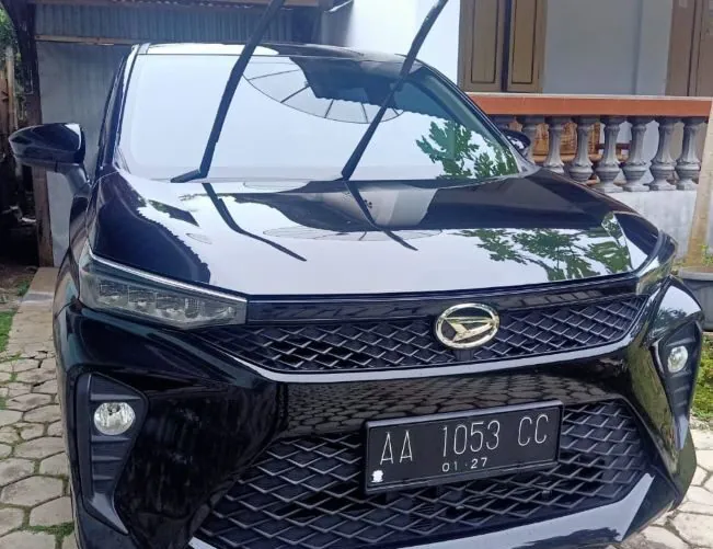 Black Garage Rent Car Rental Mobil Purworejo - Photo by Official Site