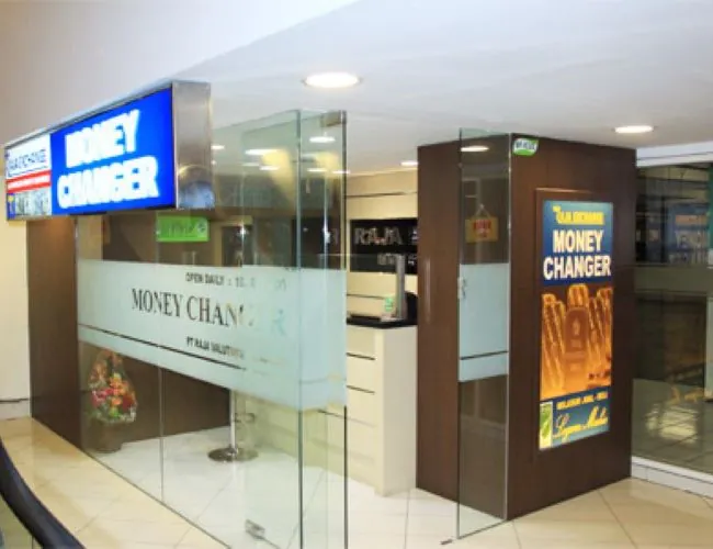 Money Changer Bekasi - Photo by Raja Valutama Exchange Summarecon Mall Official Site