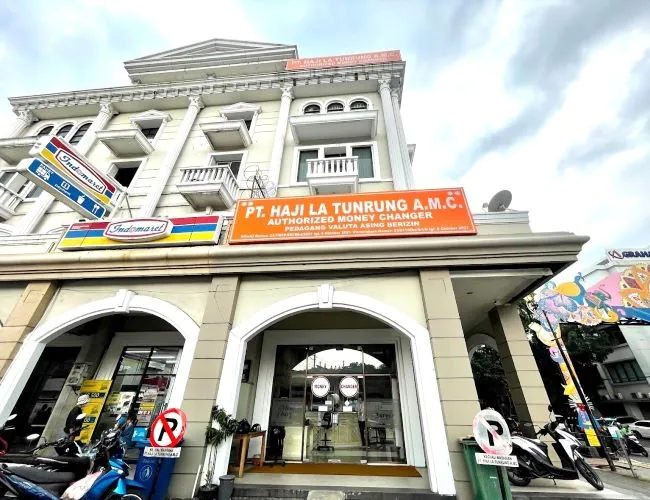 PT. Haji La Tunrung Money Changer Jakarta Pusat - Photo by Google