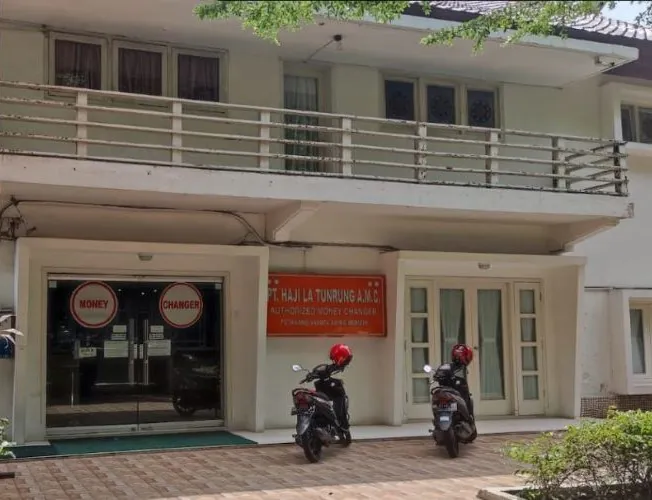 PT. Haji La Tunrung Money Changer Makassar - Photo by Google