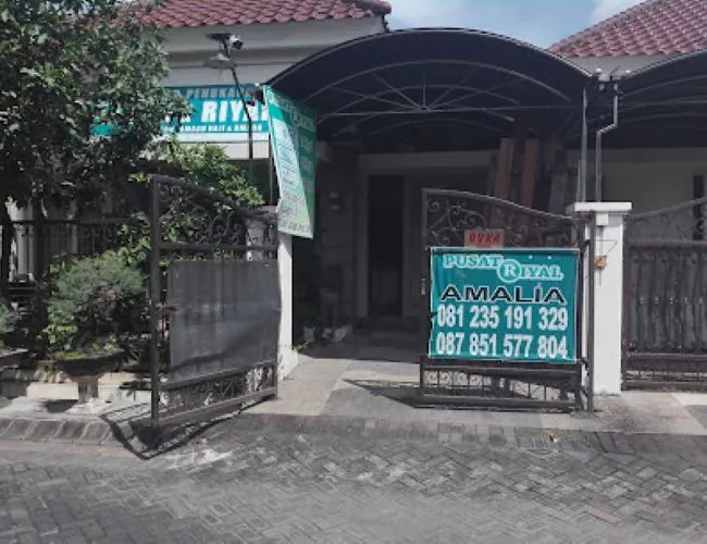 Pusat Riyal Surabaya - Photo by Zaubee